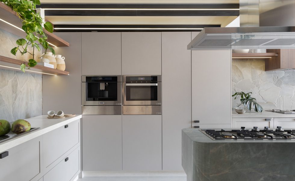 Cozinha em foco na Mostra Black Home Sul | Casa Sul