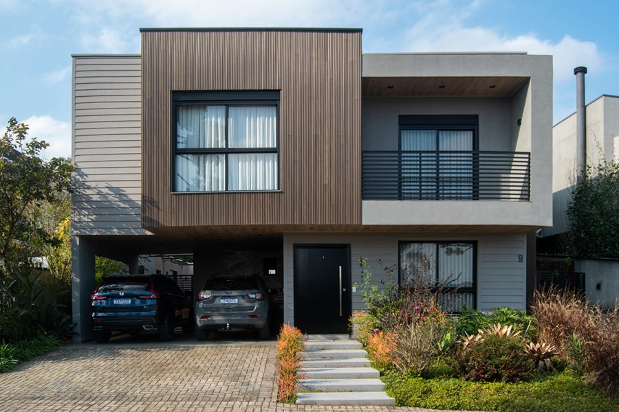 Fachada frontal depois.