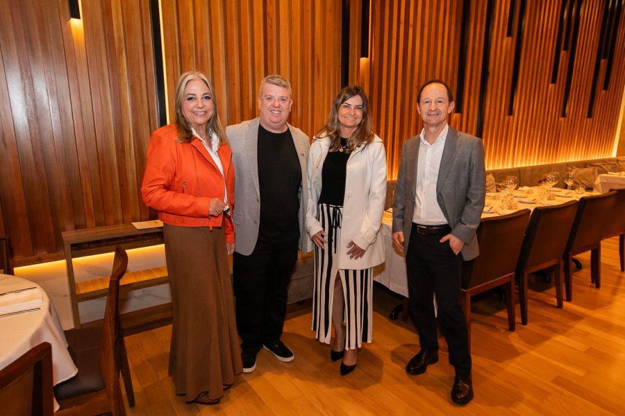 Elaine Zanon, Juliano Hermes, Claudia Machado e Cesar Cini.