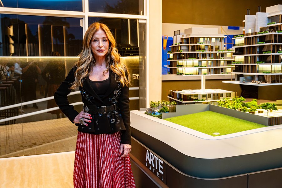 A renomada arquiteta Fernanda Marques assina o projeto dos apartamentos decorados e áreas comuns do Arte Batel