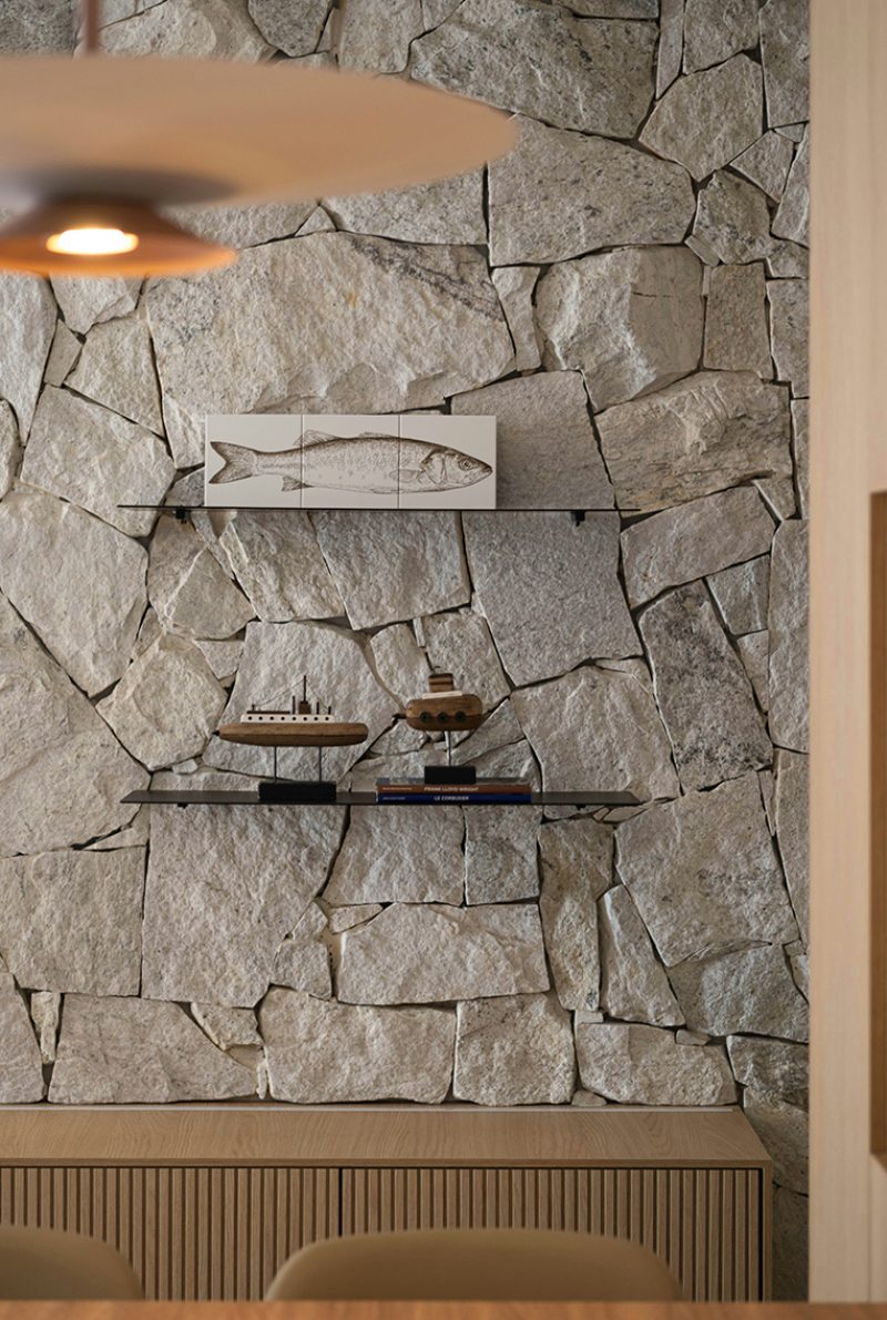 Elemento terra. Cores tons marrom, amarelo, bege. Est&iacute;mulo: estabilidade, tradi&ccedil;&atilde;o, nutri&ccedil;&atilde;o, seguran&ccedil;a. O que usar: pedras, m&aacute;rmore, granito, cer&acirc;mica, artesanatos.