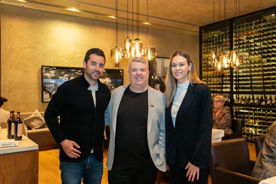 Pedro Sunye, Juliano Hermes e Gabriela Casagrande