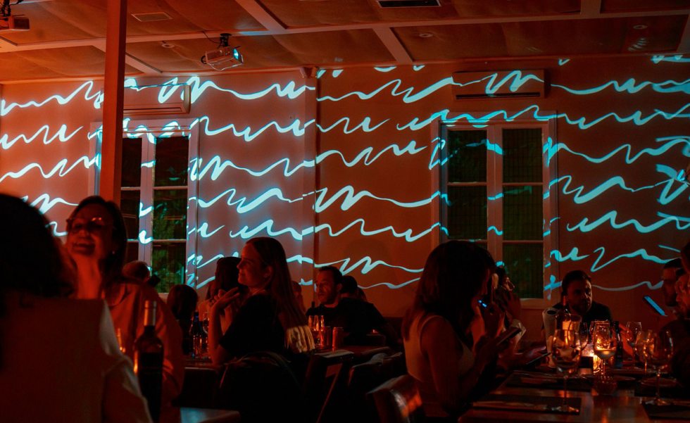 Decoração de restaurante com projeções | Casa Sul