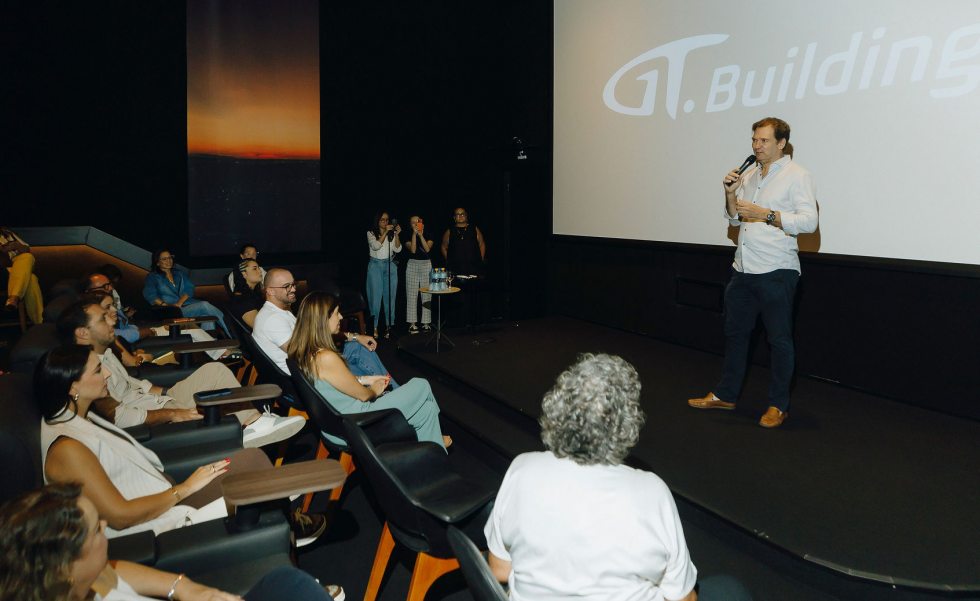 Marcelo Malucelli Thá, da GT Building, durante palestra no encontro com o elenco da Casacor Paraná deste ano.