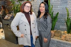 A arquiteta Denise Bernacki e Luciane Benevides, gerente do Espaço Impermix