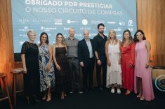 NPD parabenizando os escritórios do TOP 5 - Eviete Dacol (Diretora de Marketing NPD), Mariana Stockler, Samara Barbosa, Glei Tomazi (Jayme Bernardo Arquitetos), Leandro Lorca (presidentr NPD), Jorge Elmor, Elaine Zanon e Claudia Machado (Arquitetare) e Carol Alves (gerente de relacionamento NPD).