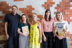 Da esquerda para a direita, Michel Lima, Ana Claudia Ramos, Eviete Dacol, Julia Ribeiro de Campos (publisher da Casa Sul) e Bianca Lombardi