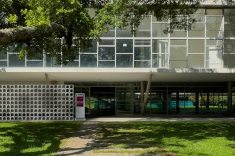 As duas bienais acontecem no pavilhão do Parque Ibirapuera, em São Paulo. 