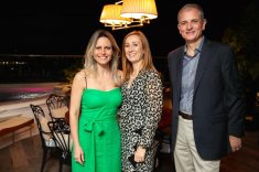 Tatiana Rosa Cequinel, presidente da EMBRAED, Tanya Byls, diretora de operações da Tonino Lamborghini e o arquiteto paranaense Flávio Schiavon